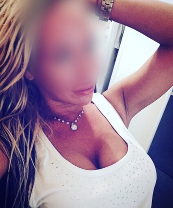 Горячая красотка с огненной страстью искренне желает принести радость и удовольствие. Жду встречи с настоящим мужчиной! 11409, 29 лет